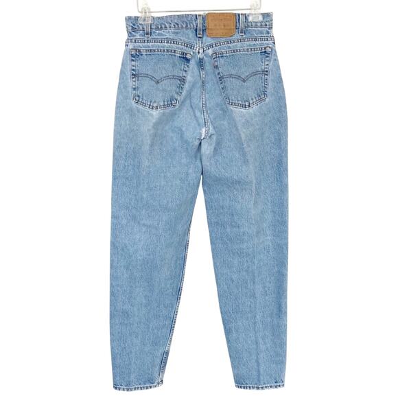 Vintage Levi’s 560 High Waisted Mom Jeans - Picture 3 of 8